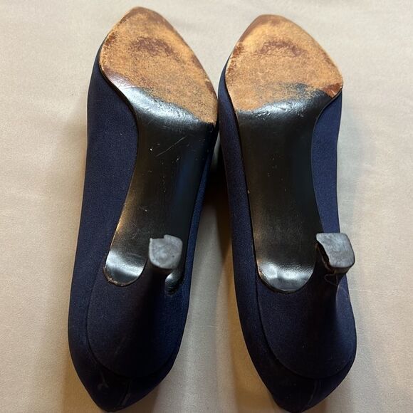 Stuart Weitzman Blue Dress Pumps - Size 8.5 AA - Picture 13 of 15